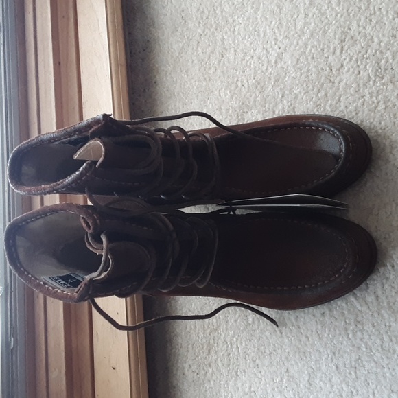 New FRYE BOOTS - Picture 2 of 13